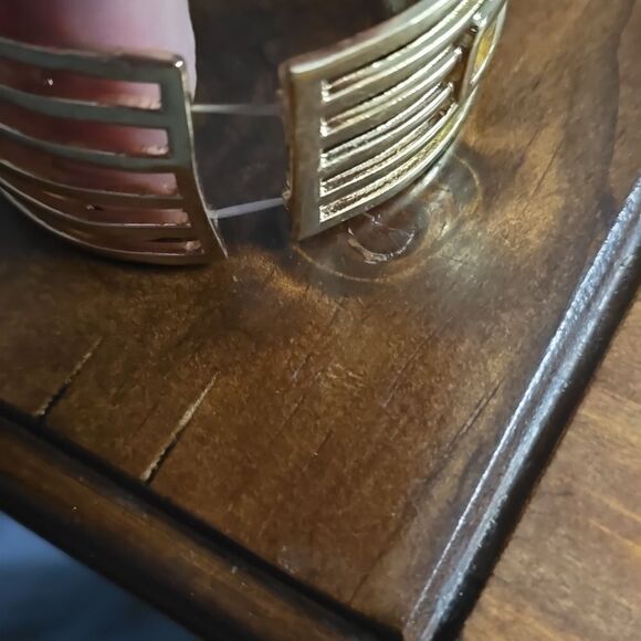 Cross stretch bracelet - Picture 11 of 12